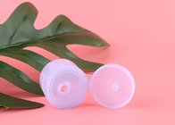 Materiële Plastic de Flessenschroefdeksels 24mm van pp 28mm Vlotte Oppervlakte voor Schoonheidsmiddelen Verpakking