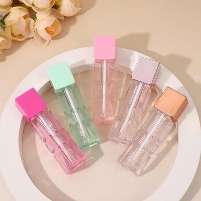 Custom 3.5g 5g lege lippen lippenstift buis met rubberen zegel schroef sluiting plastic lippenstift buis voor cosmetische container verpakking