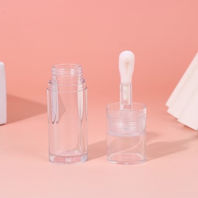 Duurzaam plastic materiaal Lippenglossbuizen voor cosmetische hoge glans blush 5ml Verschillende stijlen