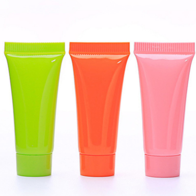 Witte plastic klembuis met flip-cap voor het reinigen van het masker Inhoud Creme lotion Verpakking Cosmetisch type