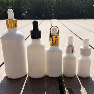 5ml 10ml 15ml 20ml 30ml 50ml 100ml essentiële oliefles met op maat gemaakte drupper