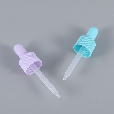 Custom Color 18mm 24mm geribbde PP Plastic Dropper met Plastic Pipette Professionele Liquid Dispensing Tool