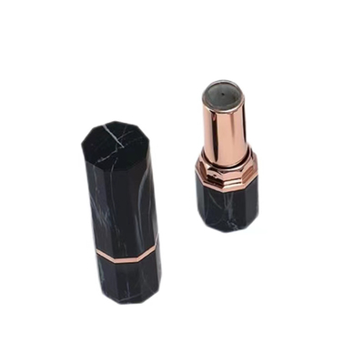 Plastic Lipbalm Tube voor cosmetische verpakking Custom 4g Leeg Ronde Mond Lipstick Tube