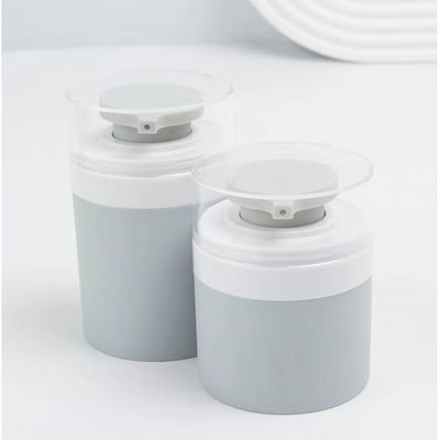 Geweldig uiterlijk 30 ml 50 ml 100 ml PP luchtloze fles gebruikt voor cosmetica