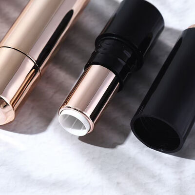 Groothandel Luxe 3.5G Plastic Witte Zwarte Gouden Lippenstift Tubes met Afdichtring