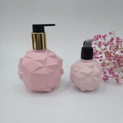 Bijzonder uiterlijk 120 ml 300 ml plastic cosmetische fles Ondersteuning aanpassing