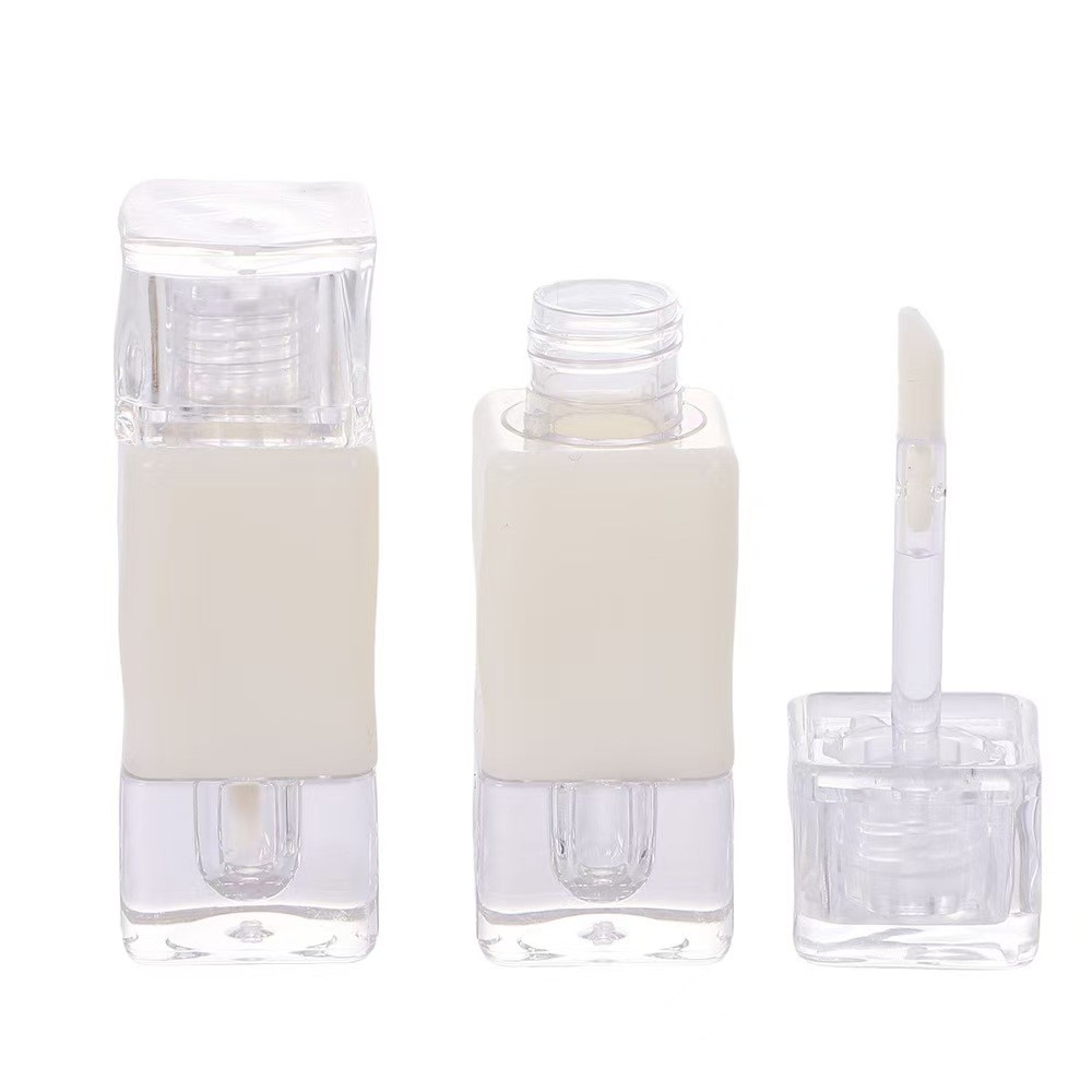 Custom 4g lege ronde mond Lipstick buis met rubberen zegel schroef sluiting Plastic Lipbalm buis voor cosmetische container verpakking