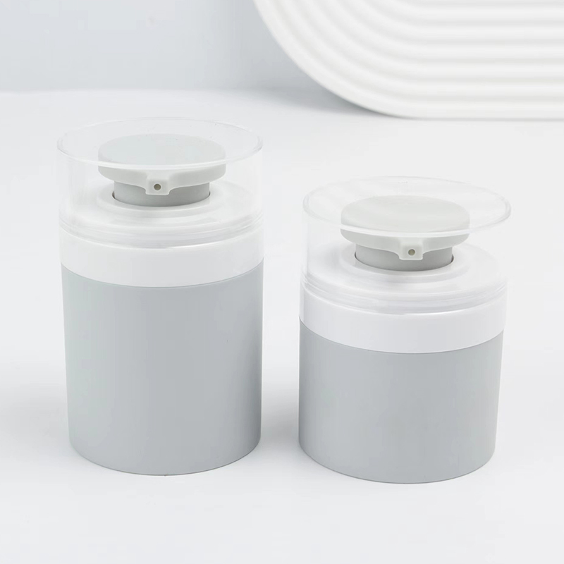 Geweldig uiterlijk 30 ml 50 ml 100 ml PP luchtloze fles gebruikt voor cosmetica